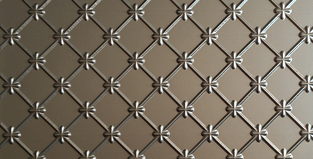 Metal and glass wallcovering